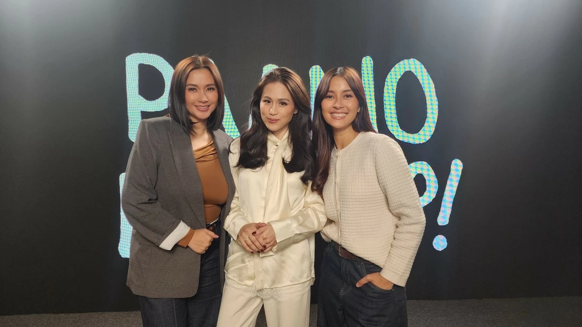 WOMEN FORWARD (From left) Mariel Rodriguez, Toni Gonzaga, and Bianca
