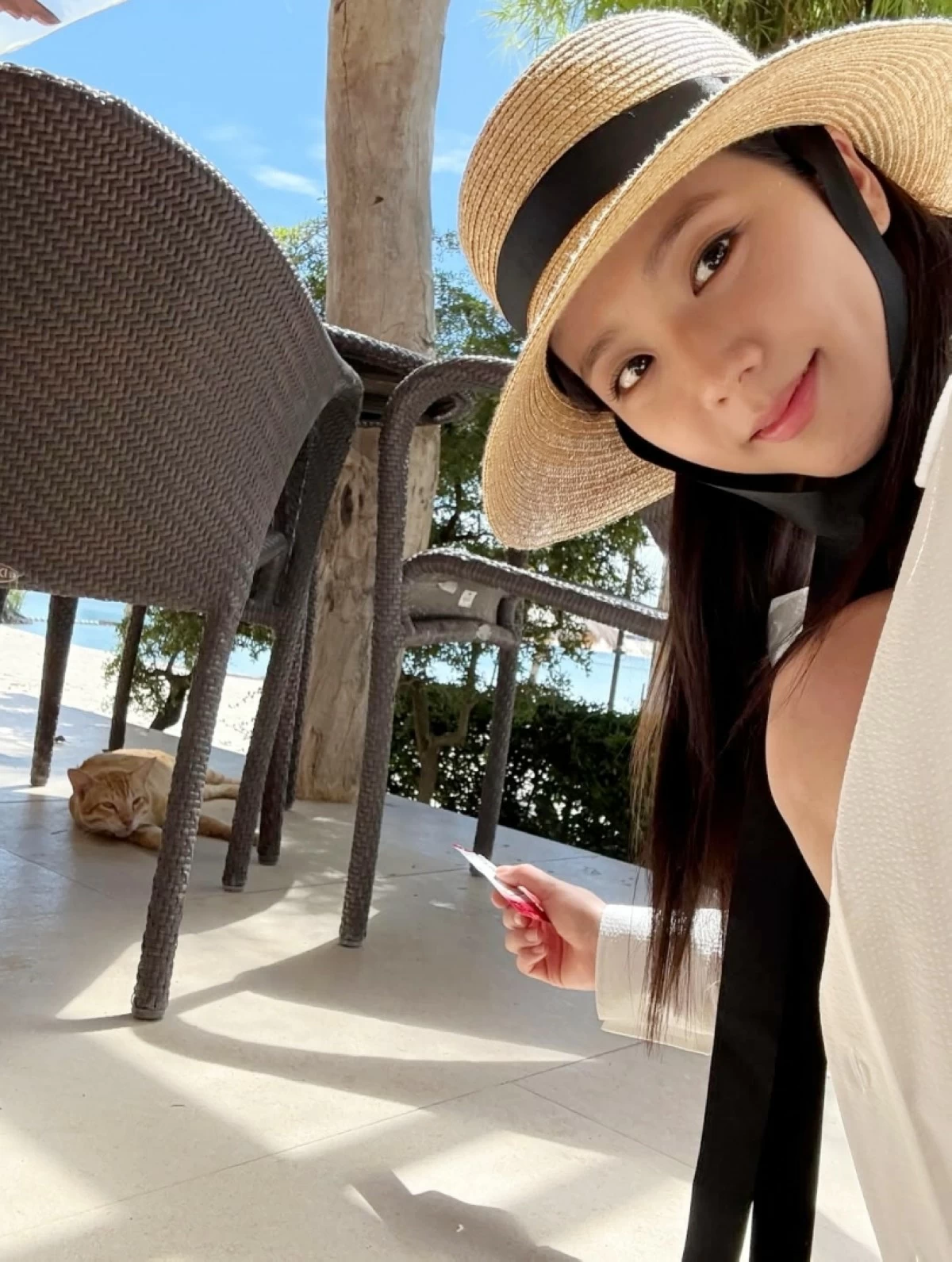 Jisoo in Cebu (Instagram) 