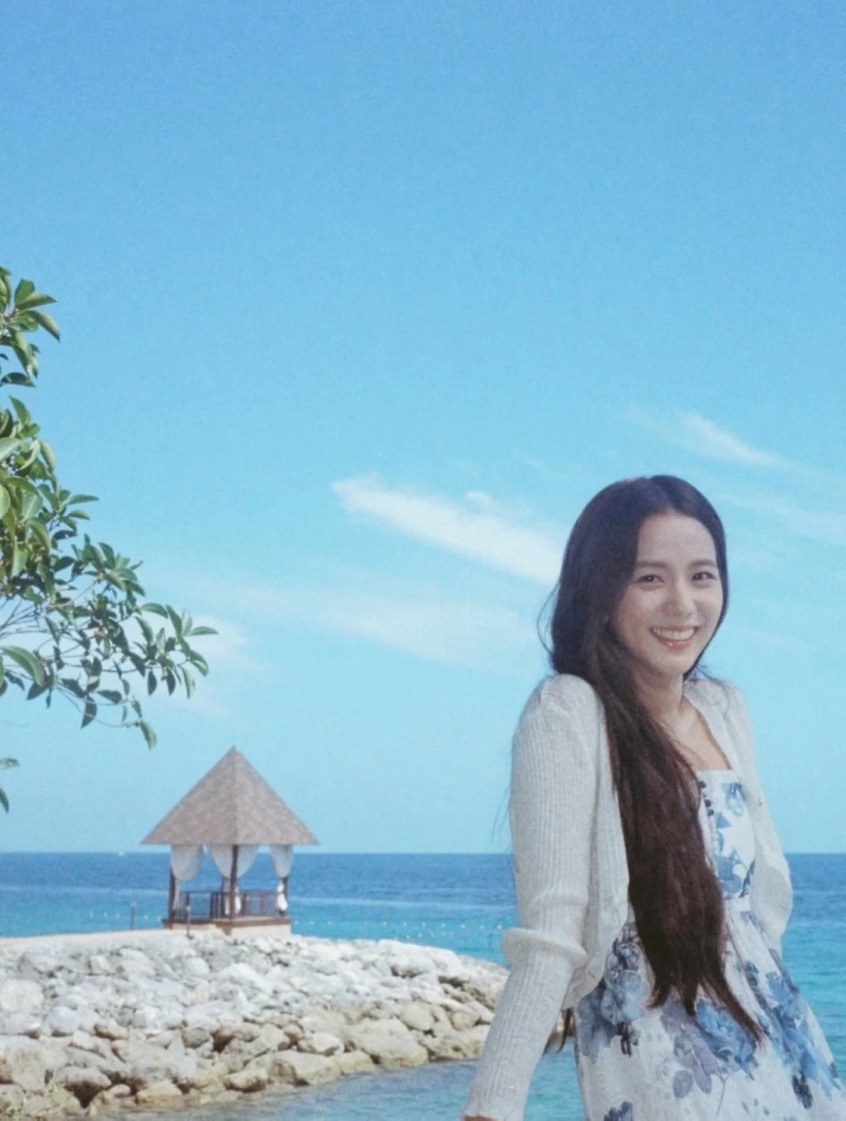 Jisoo at Shangri-La Mactan, Cebu (Instagram) 