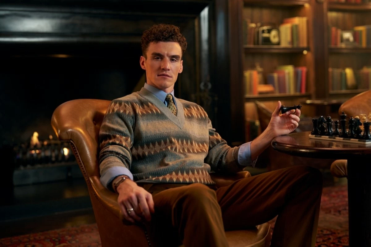 Interview: Actor Dónal Finn says 'Young Sherlock' series funny, thrilling, witty - Manila Bulletin by Jonathan Hicap