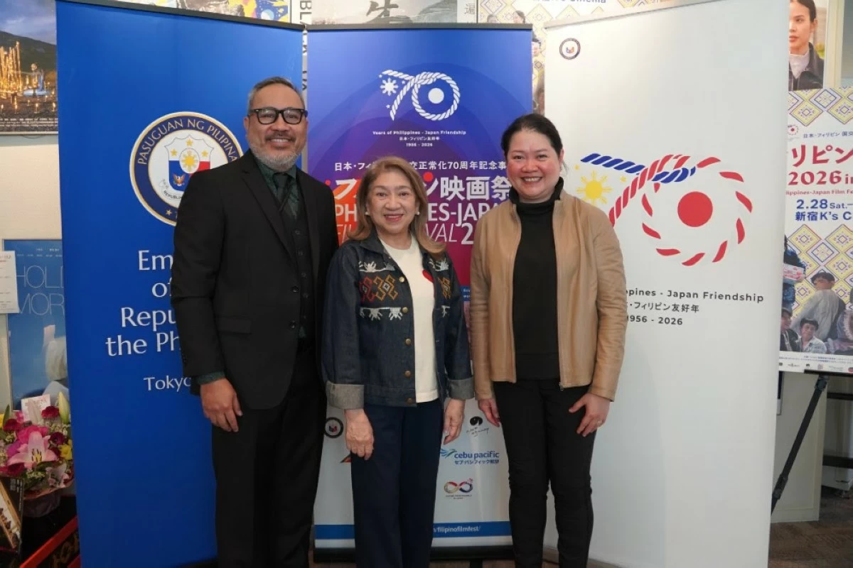 Philippine Ambassador to Japan Mylene J. Garcia-Albano (center) with Consul General Shirlene C. Mananquil of the Philippine Consulate General in Nagoya, and film director Jaime Pacena II.
