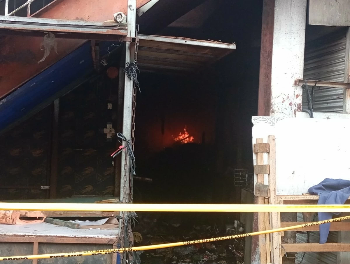 A small fire inside the Binangonan Public Market is still visible in the afternoon on March 7 (photo by Nel Andrade) 