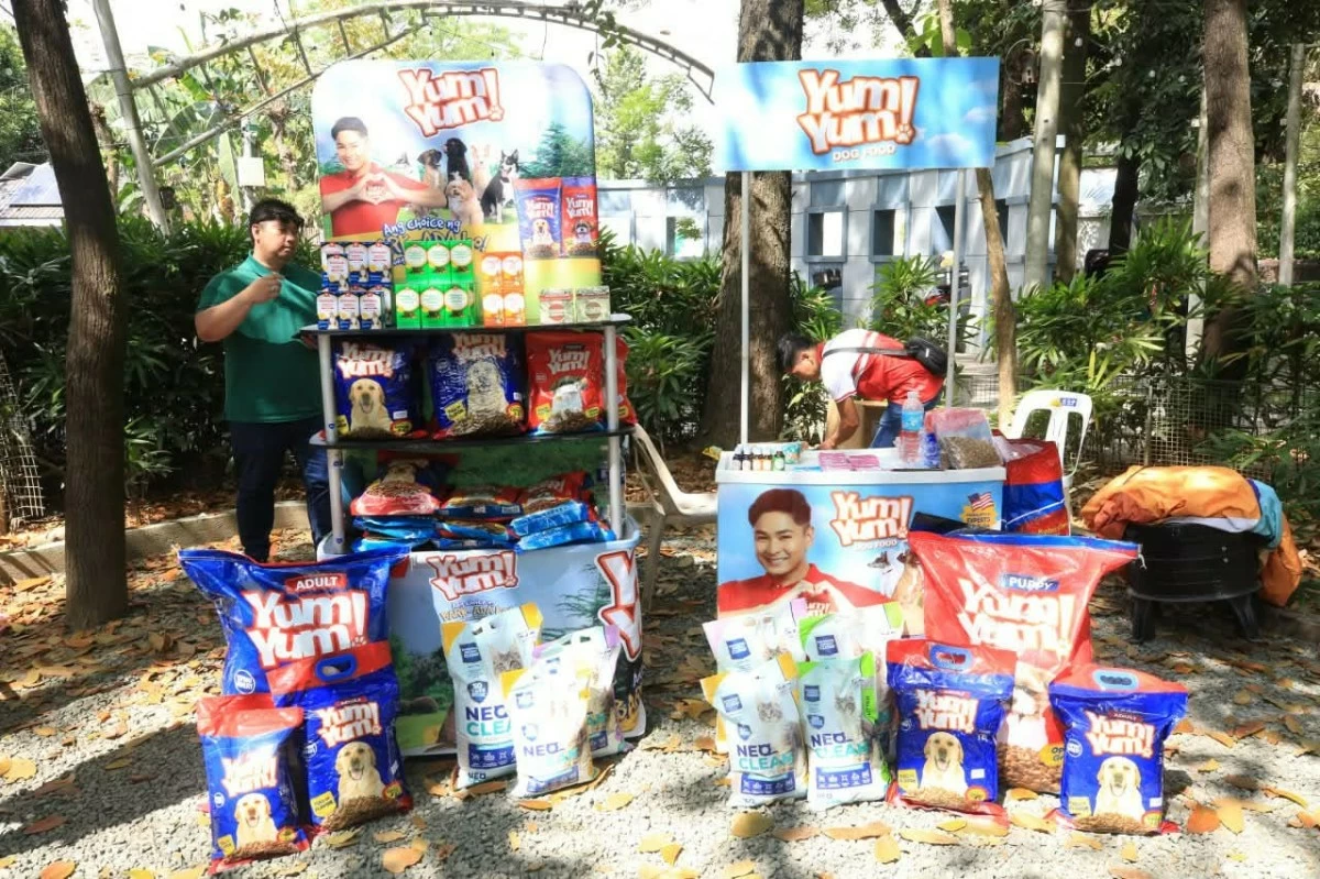 Residents in Pasig City bring their pets to Maybunga Rainforest Park to receive various free veterinary services as the city kicks off Rabies Awareness Month 2026. (Photos from Pasig PIO) 