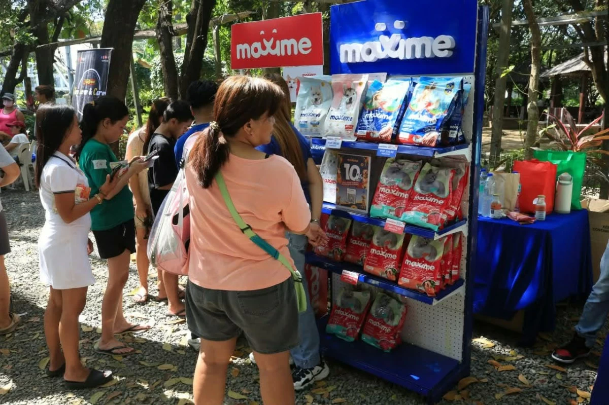 Residents in Pasig City bring their pets to Maybunga Rainforest Park to receive various free veterinary services as the city kicks off Rabies Awareness Month 2026. (Photos from Pasig PIO) 