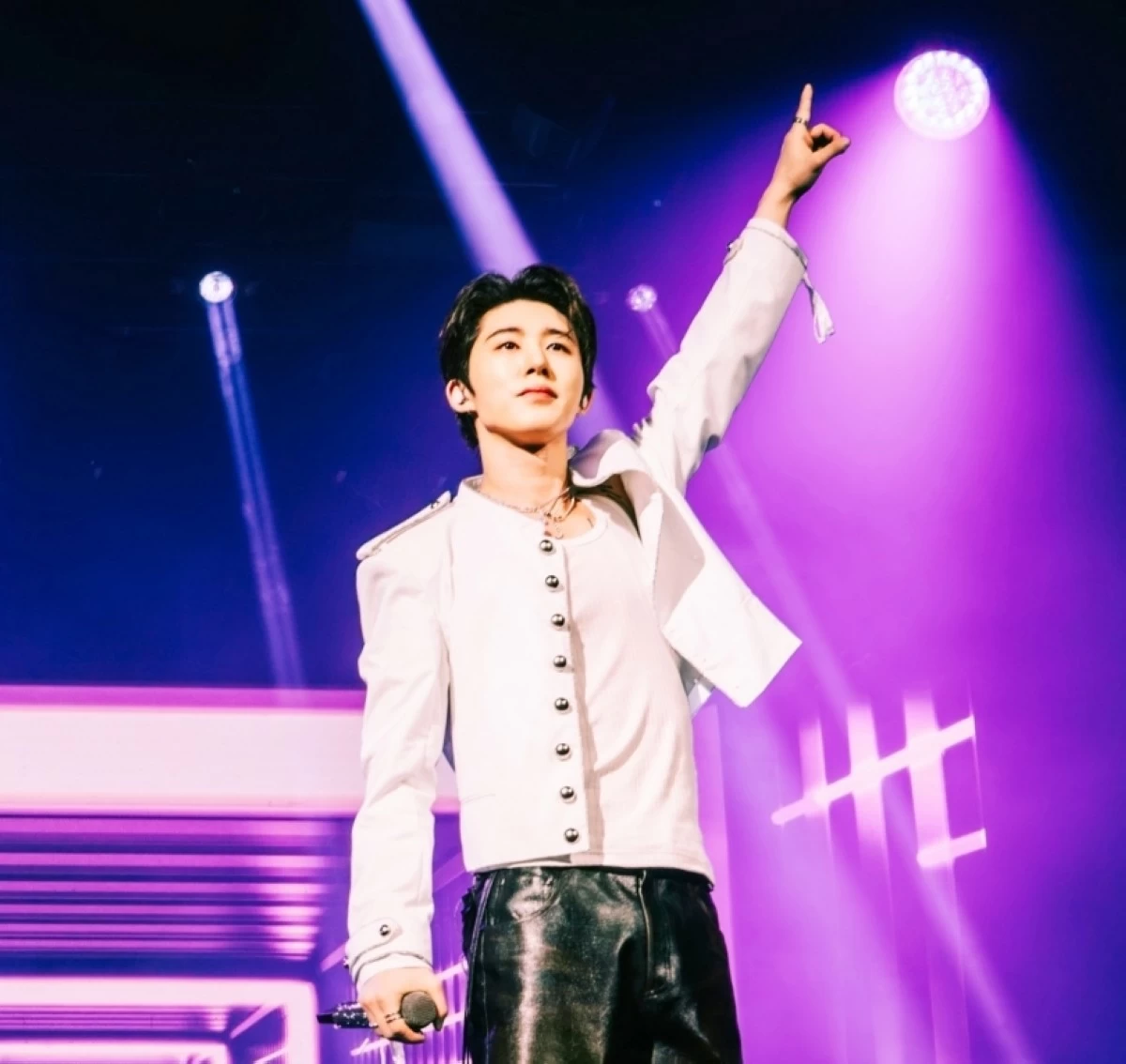 Korean rapper B.I (Instagram)