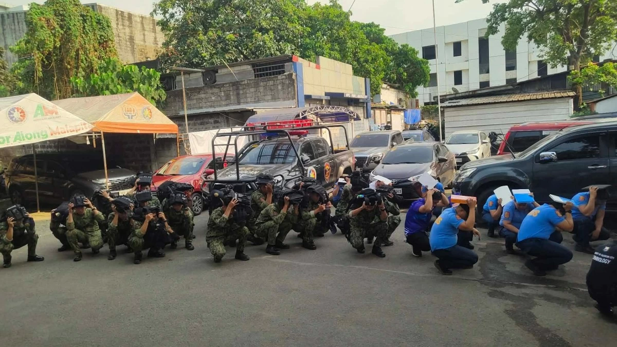Personnel from the Caloocan City Police Station (CCPS) participate in the National Simultaneous Earthquake Drill (NSED) on Thursday, March 12. (Photo courtesy of CCPS)
