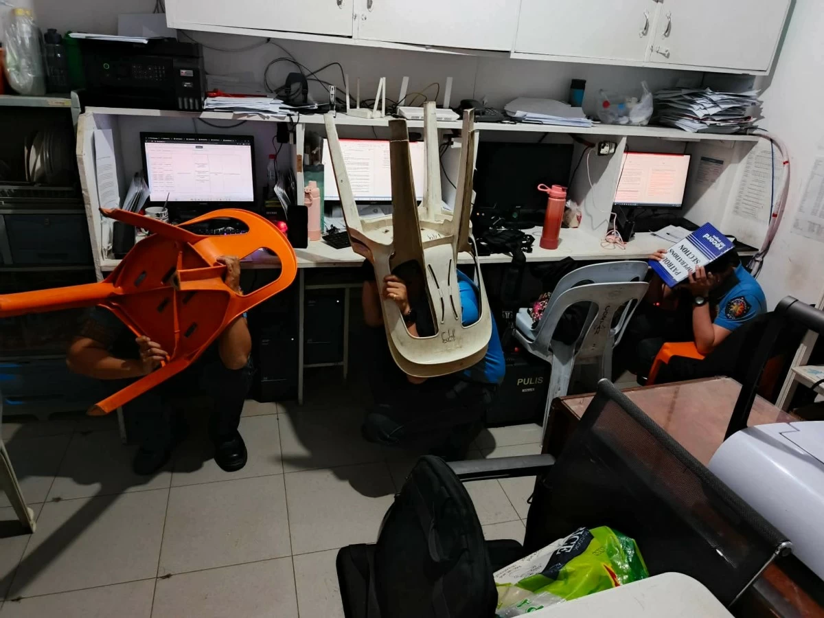 Personnel from the Caloocan City Police Station (CCPS) participate in the National Simultaneous Earthquake Drill (NSED) on Thursday, March 12. (Photo courtesy of CCPS)