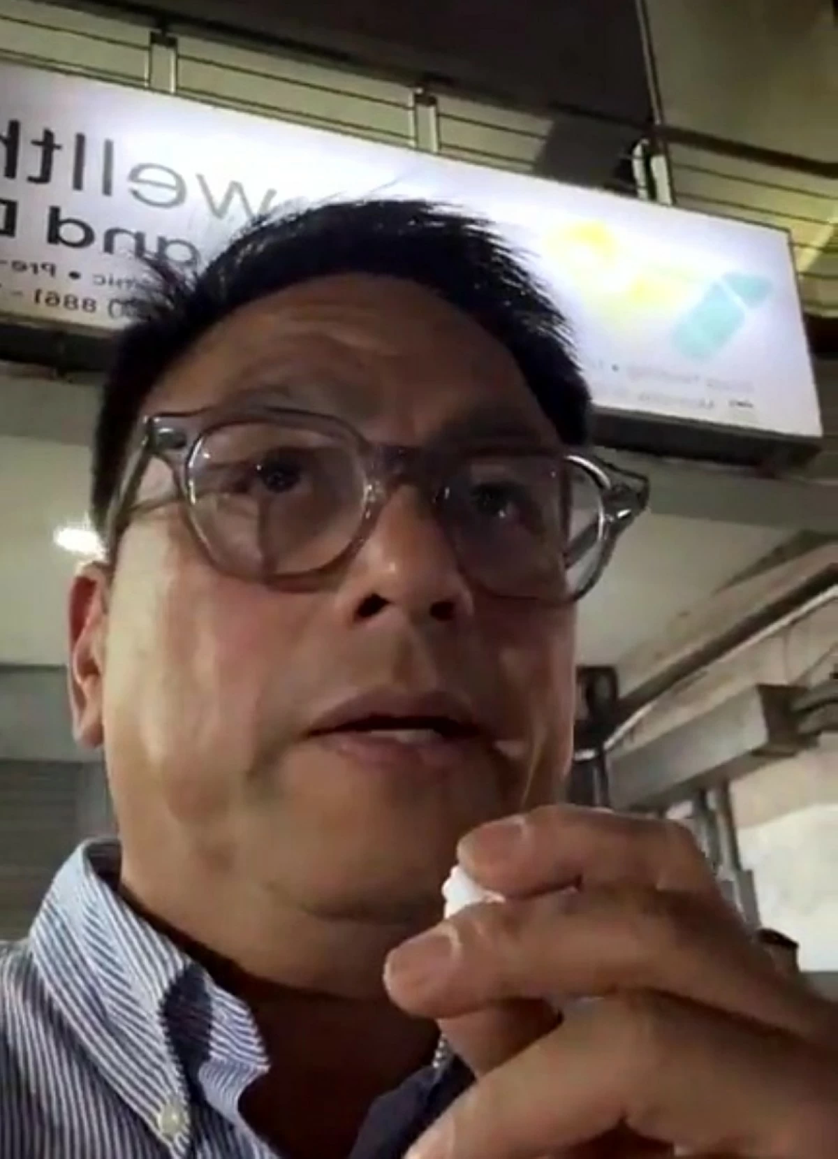 Muntinlupa Mayor Ruffy Biazon at the scene of the accident in Barangay Putatan, Muntinlupa on March 11 (Screenshot from Mayor Biazon's video on Facebook) 
