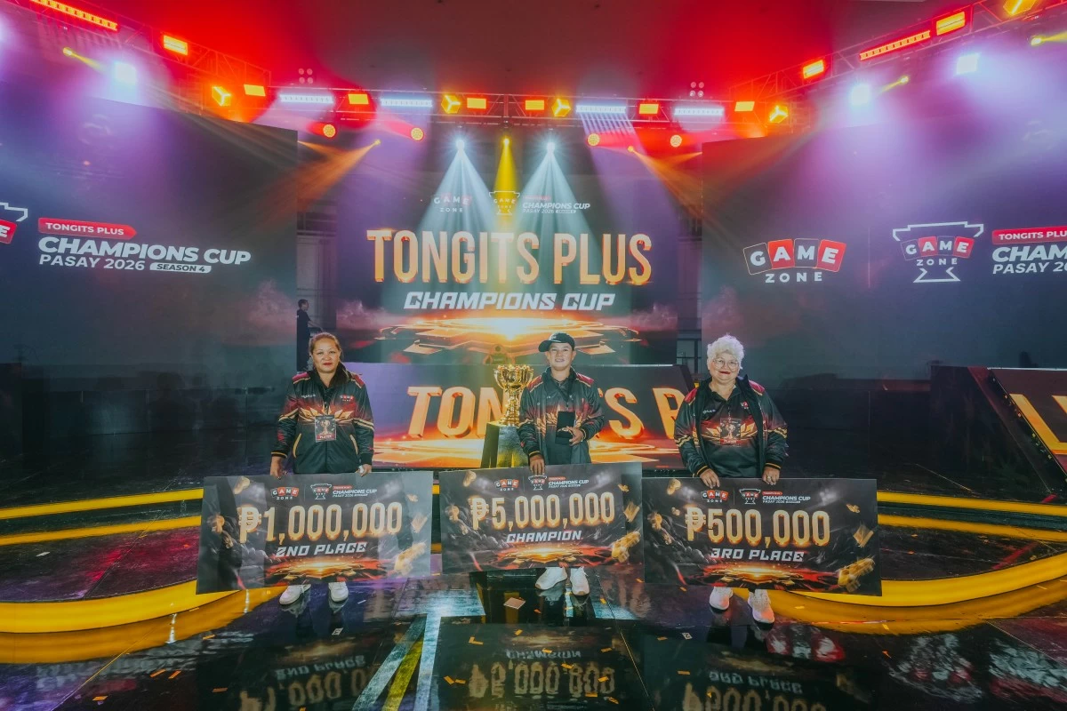 Champion Ahrold Tubig stands with 1st runner-up Gina Bengco and 2nd runner-up Pilar Fernandez after emerging as the top three finishers of the GameZone Tongits Plus Championship Cup Season 4