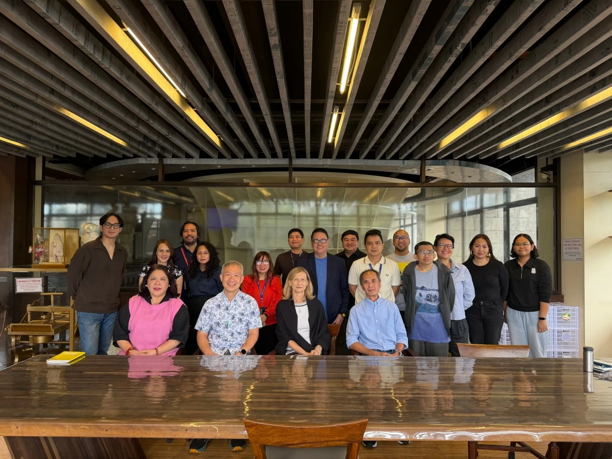 Ambassador Smiljana Knez with Manila Bulletin officials and editors