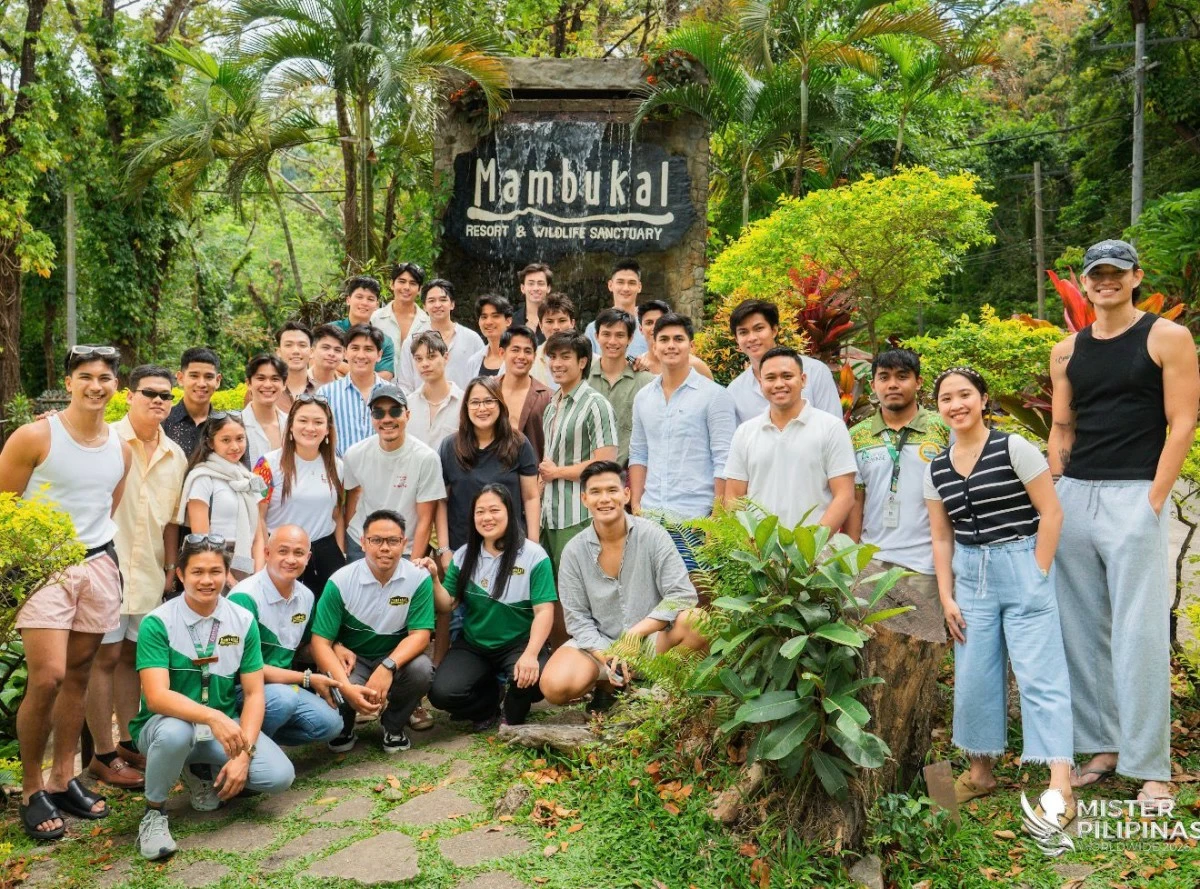 The Mister Pilipinas Worldwide candidates are currently in Negros Occidental, where they had their photo taken at the Mambukal Mountain Resort.