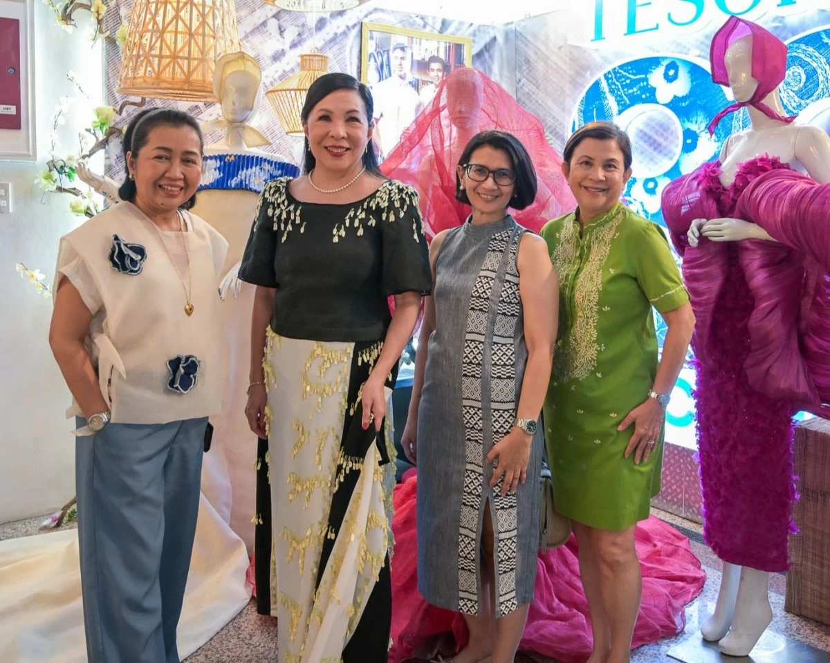 FEU VP for Corporate Affairs Rowena Capulong Reyes, book author Vicky
Veloso-Barrera, FEU Publications Manager Melany Caperal, and FEU Trustee Gianna Montinola
