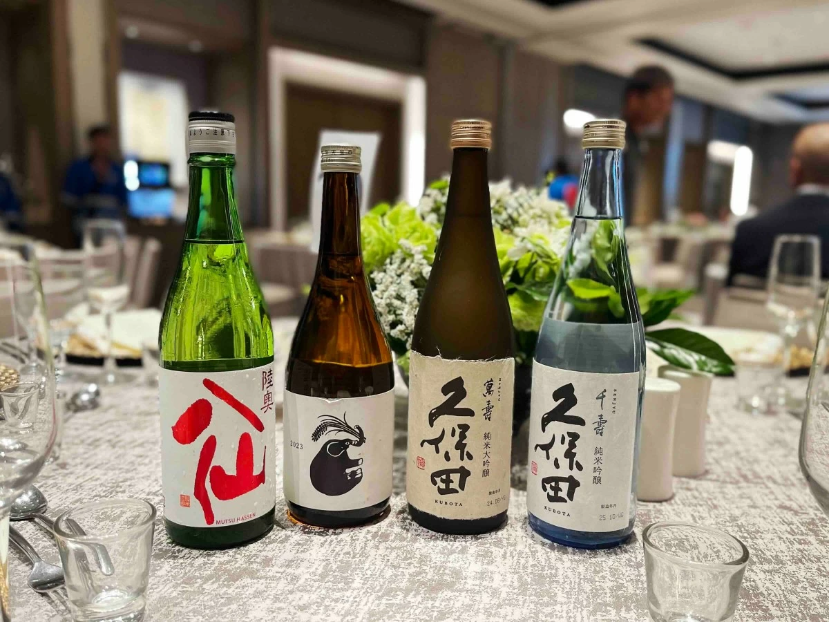 SAKE FLIGHT Mutsu Hassen Red Label from Aomori, Inazo Junmai Ginjo from Yamagata, Kubota Manju from Niigata, and Kubota Senju from Niigata