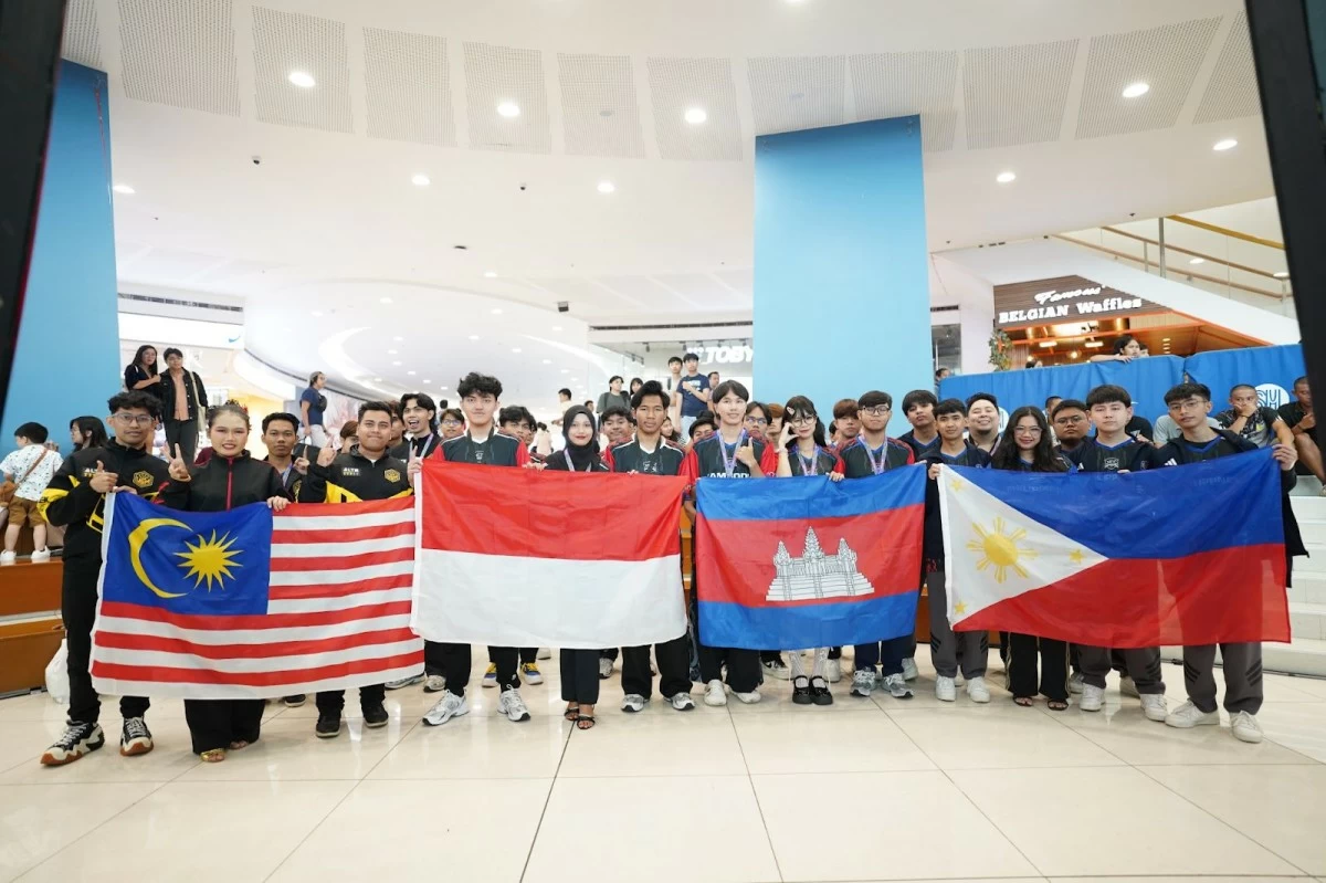 Top campus teams from Malaysia, Indonesia, Cambodia, the Philippines, and Myanmar (online) competing at the XCC 2025 Regional Grand Finals.