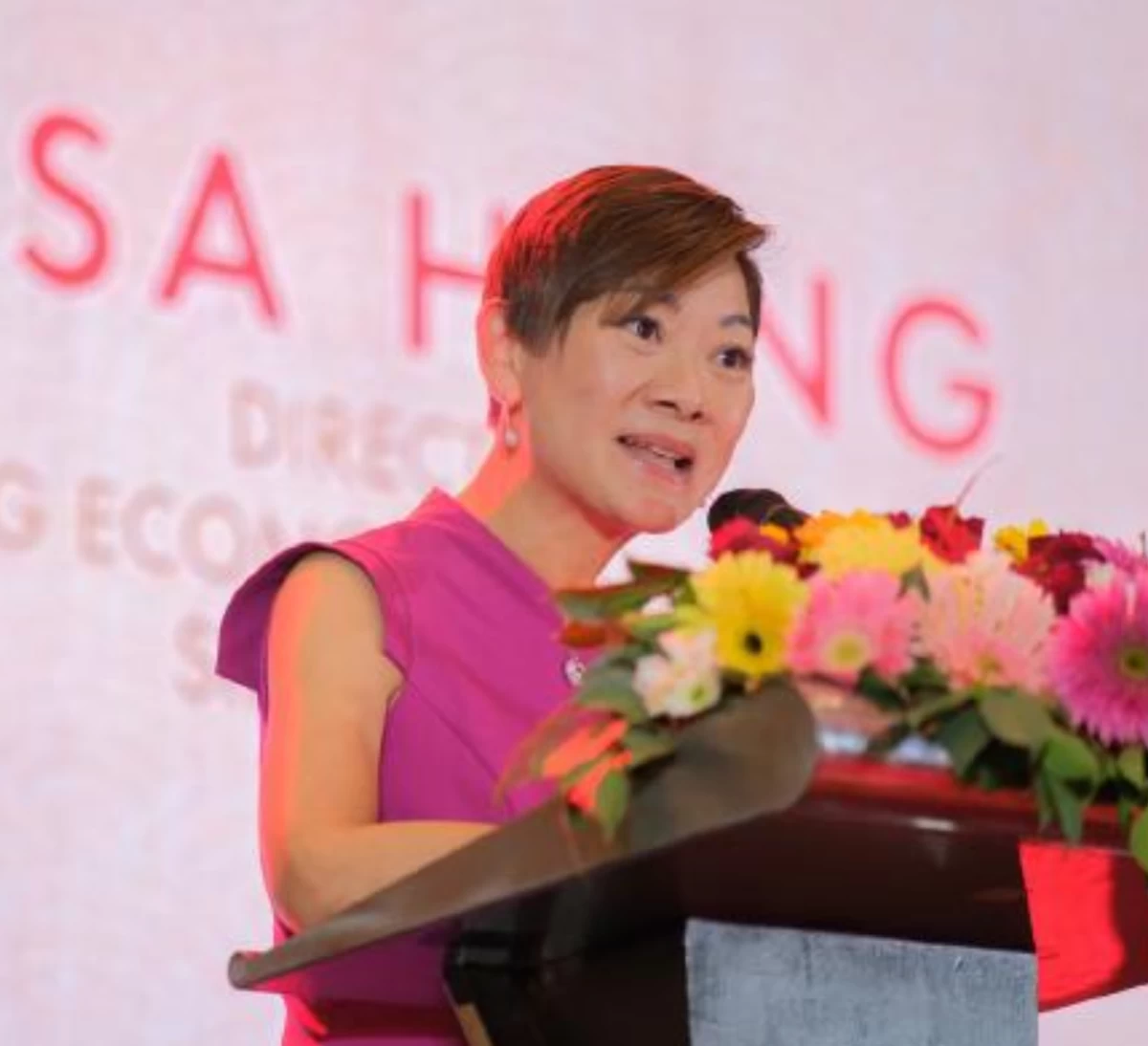 Elsa Hung, Director of HKETO Singapore, delivers the welcome remarks