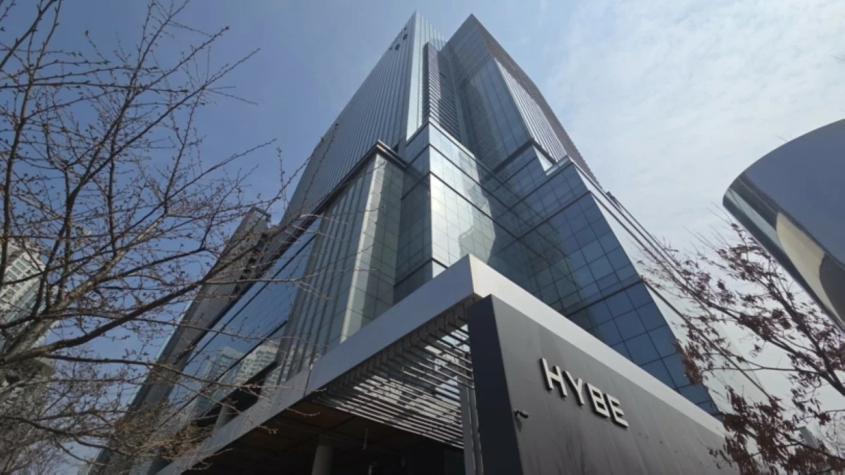 The HYBE headquarters in Yongsan, Seoul (Jonathan Hicap)
