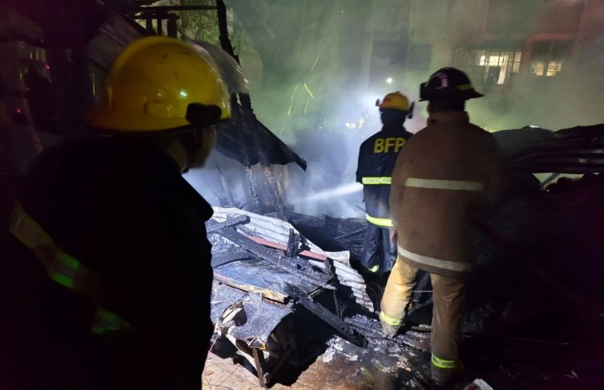 The fire in Barangay Western Bicutan, Taguig on March 24 (Photo from BFP Taguig) 