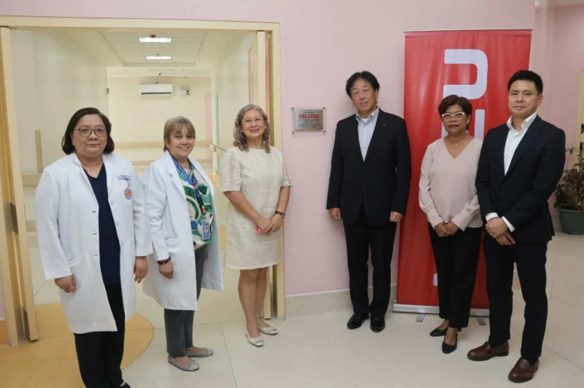 From left: PCMC Department Manager for Medical Services Department Dr. Ermenilda L. Avendaño, PCMC Deputy Executive Director for Hospital Support Services Dr. Mary Ann C. Bunyi, PCMC Executive Director Dr. Cecilia O. Gan, IPC President Mikio Tsukui, IPC Assistant Vice President for Administration Imelda Bernas, and IPC Executive Vice President Yasuhiko Oyama