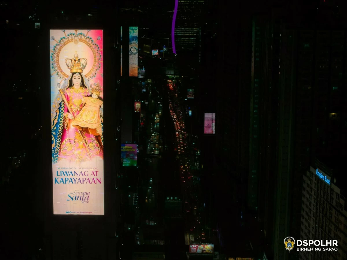 The image of the Our Lady of the Holy Rosary-La Virgen de Sapao is featured on a giant LED billboard at EDSA northbound in Makati City (photo by La Virgen de Sapao's Facebook page)