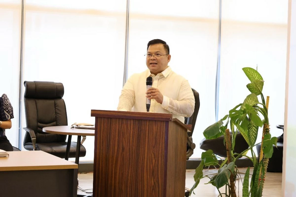 ERC Chairperson Atty. Francis Saturnino “Nino” Juan outlines his “regulatory agility” mantra, aimed at clearing decade-long backlogs and stabilizing power rates. Juan emphasizes that the commission is shifting from a “bottleneck” to an “active enabler” of the country’s energy transition.