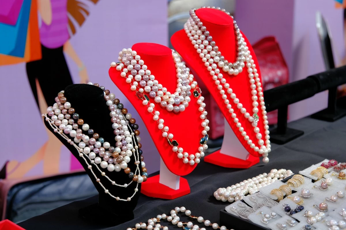 From handcrafted fashion pieces to artisanal food products, women-led MSMEs showcased a diverse array of Filipino creations at the WomenBizPH Trade Fair.