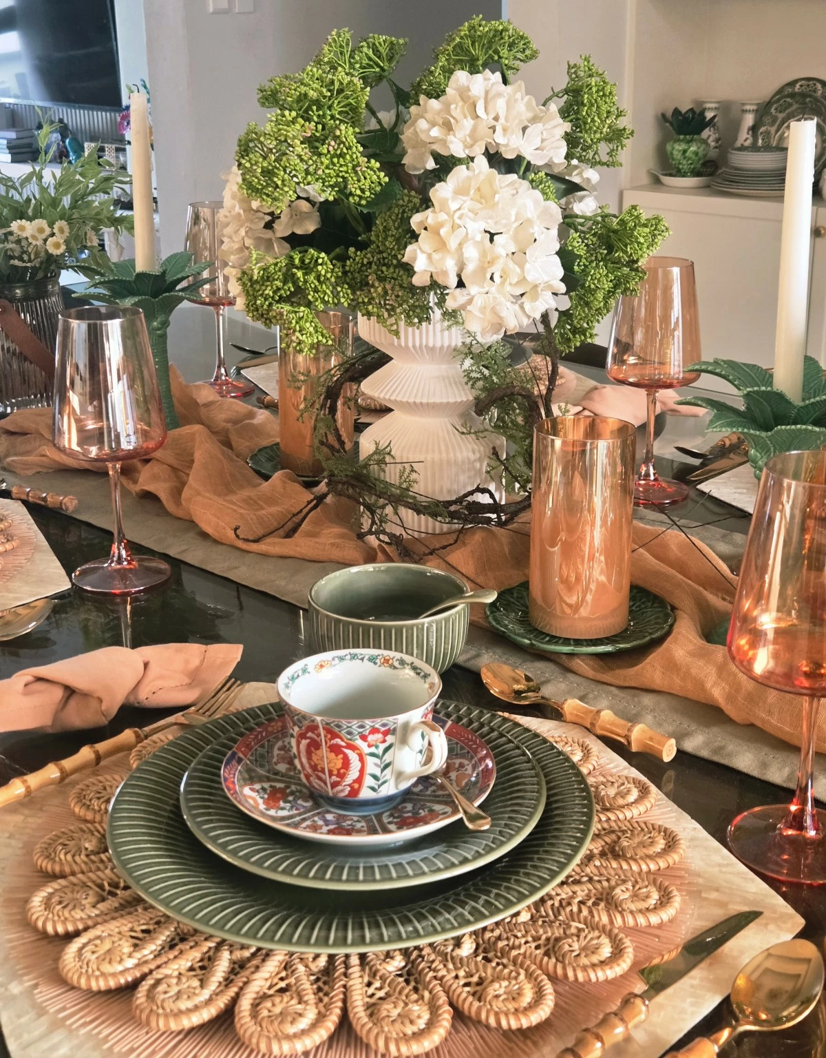 Tablescaping, a shared family activity (Photo by SM Home)