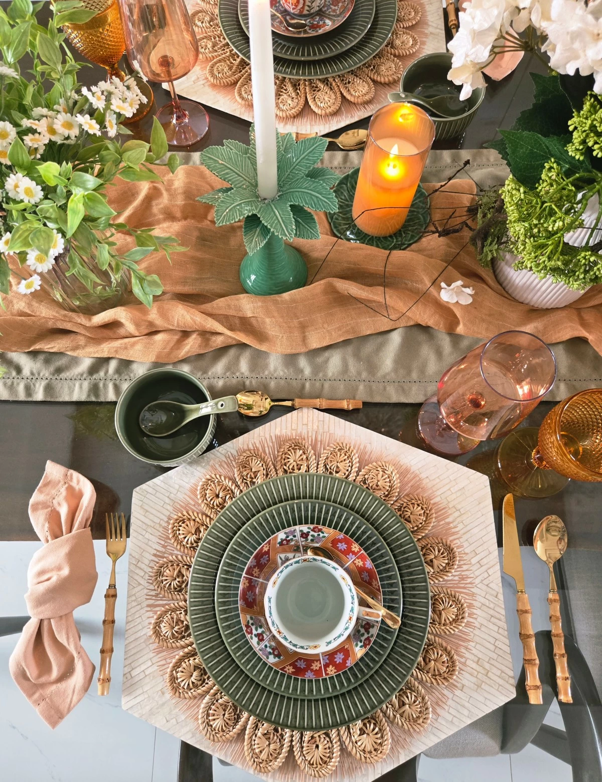 Lorelie combines blue, green, and gold in her tablescape (Photo by SM Home)