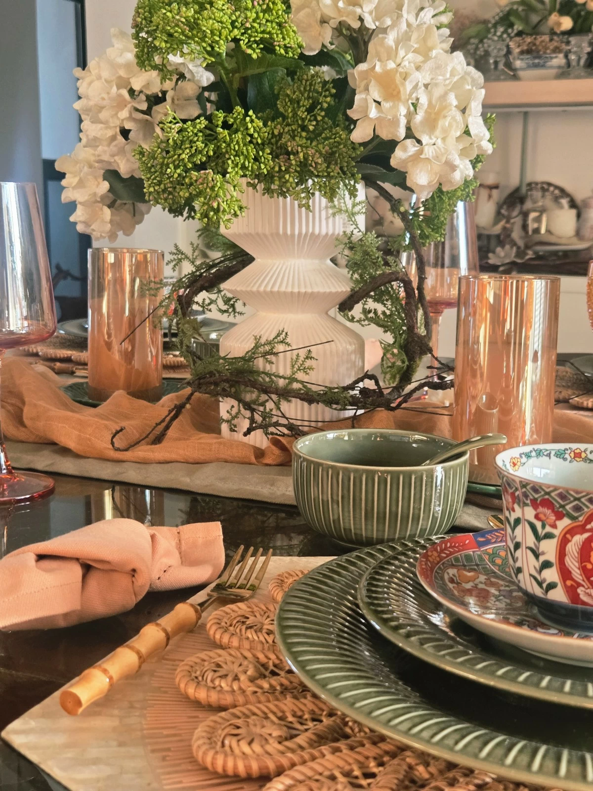 Honoring family and tradition by tablescaping (Photo by SM Home)