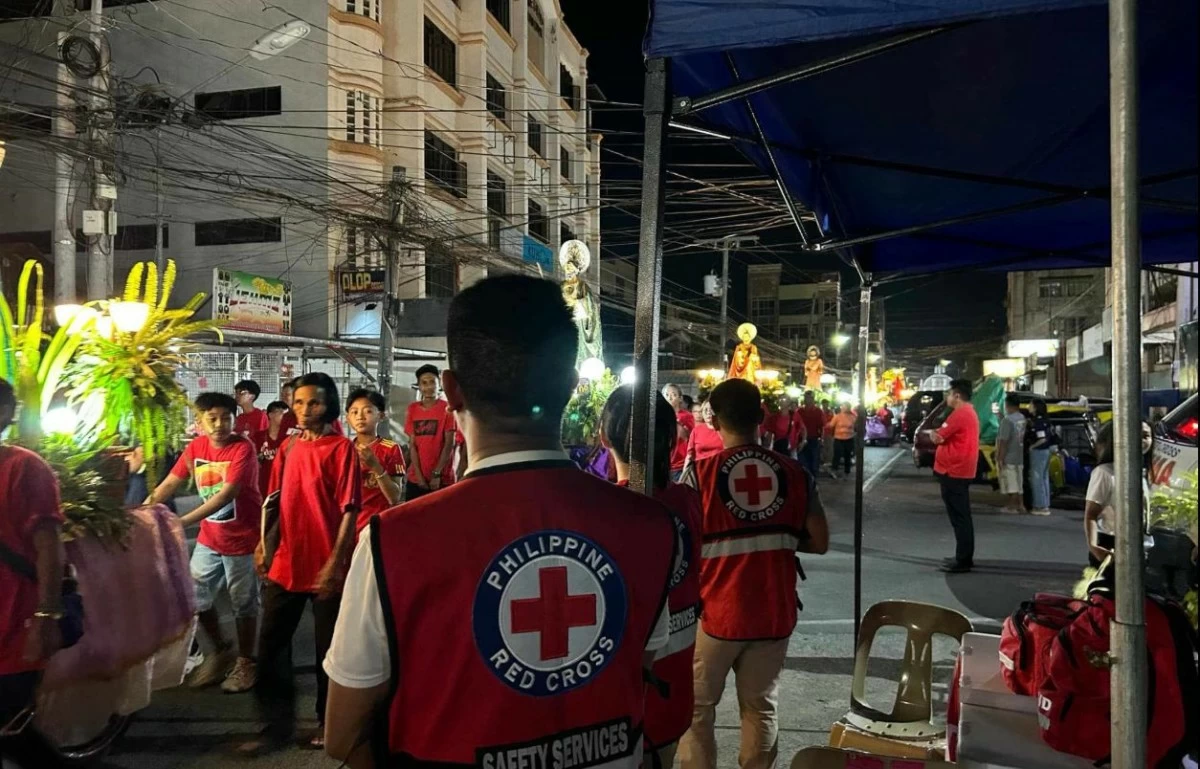 PRC personnel stand on alert to respond to emergencies during peak Holy Week travel. (PRC photo)