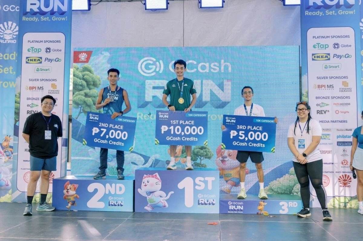 The top 3 women and men podium finishers are recognized for conquering the race in record time. Their hard work, consistency, and dedication are on full display, the GForest Hero Way.
LEFT TO RIGHT: Nicole Kurt Anne Diloy, Edna Magtubo, Maricar Camacho, Ritchie Estampador, James Darrel Orduña, and Jonathan Pulido.
