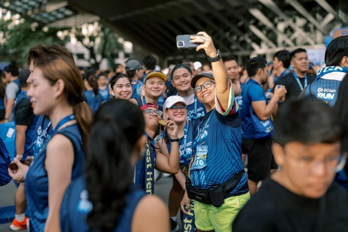Beyond the race itself, runners are seen showing off their 10K finisher towel, cooling down with friends, exploring the village, and ringing the PR bell that highlight how the event becomes a full wellness festival experience.
LEFT TO RIGHT: Edrence Rutagines, Nicole Cordovez, Zeti Cuenca, and Issabelle Coronel
