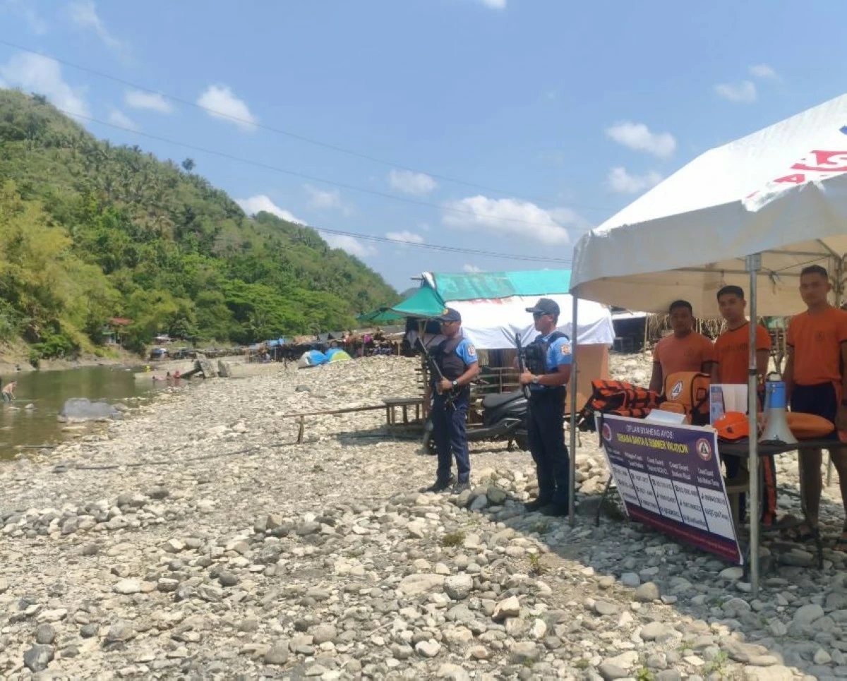 Tanay Police and Philippine Coast Guard personnel on station at a tourist spot in Tanay (photo from Tanay PNP's FB page)