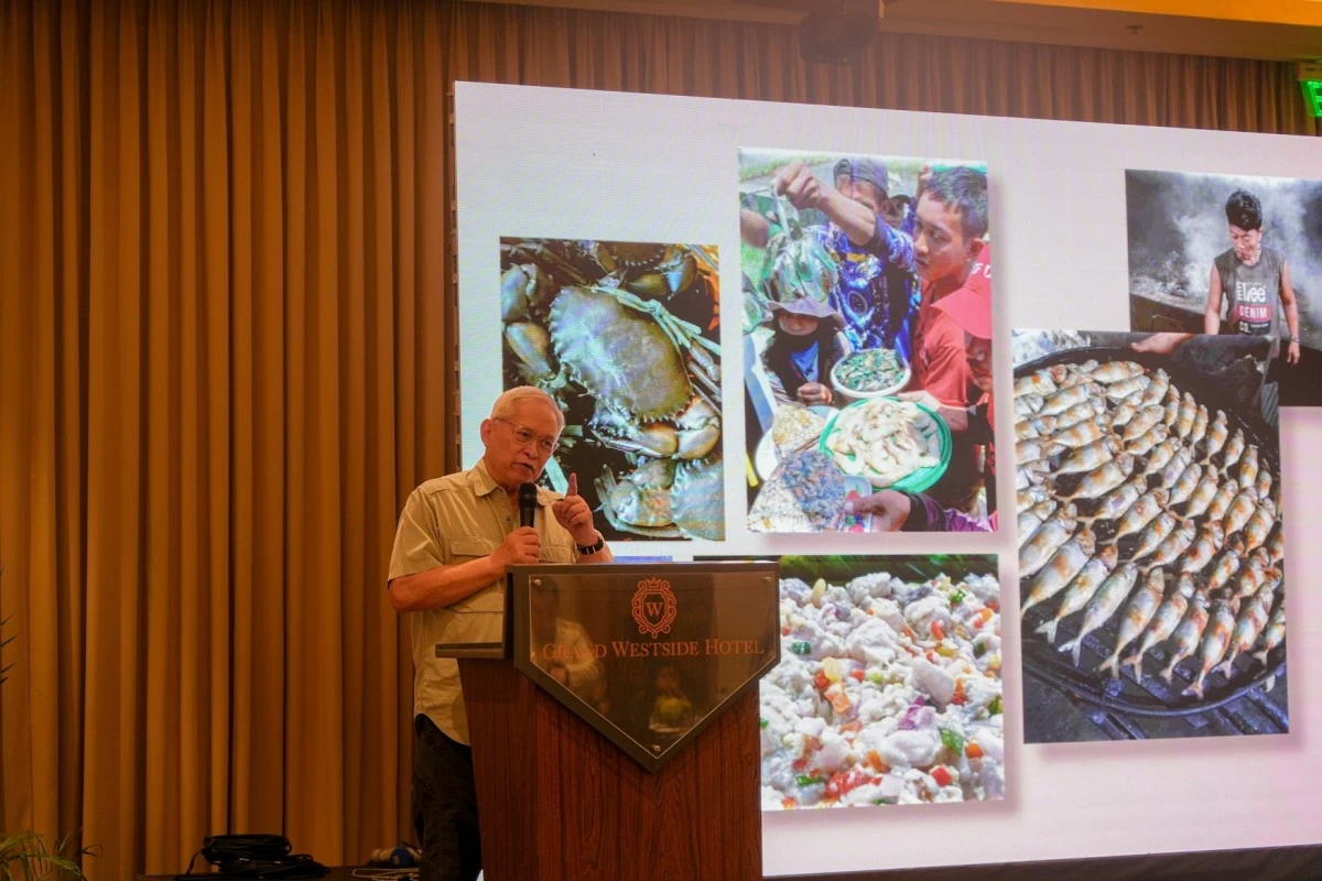 Jose Ma. Lorenzo Tan addressed MHR leaders and shared about climate change.