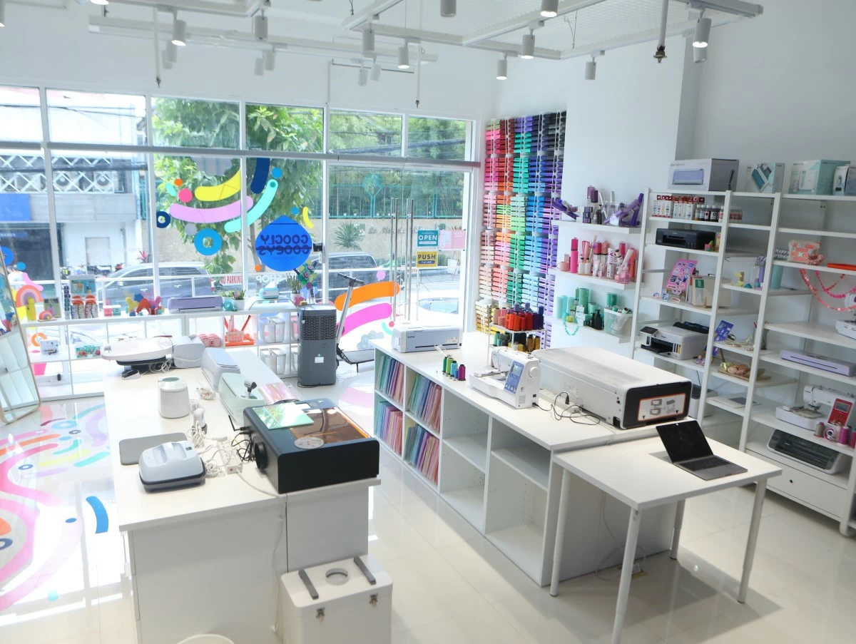 Inside Googly Gooeys (Photo from Tippy Go)