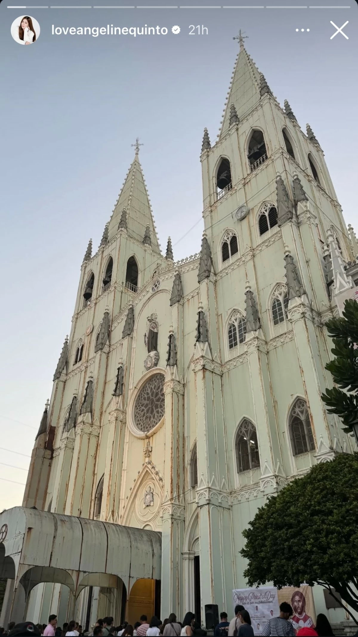 Angeline Quinto visits San Sebastian Basilica