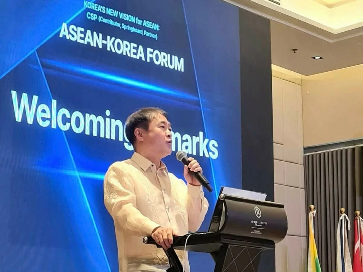 South Korean Ambassador to the Philippines Lee Sang-hwa speaks at the ASEAN-Korea Forum held in Manila on Friday, Dec. 5, 2025. (Stratbase Photo)