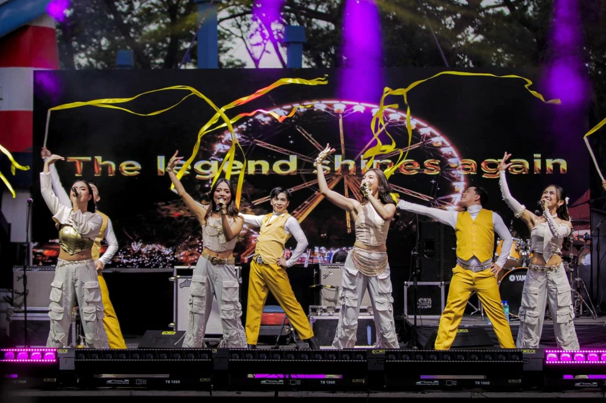 P-pop girl group SMS (Photo courtesy of Enchanted Kingdom)