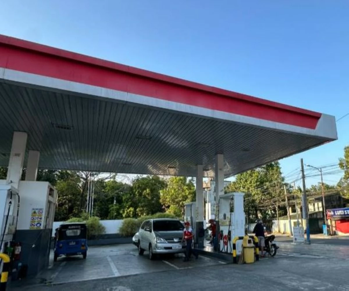 The Gazz fuel station in Antipolo city (photo by The Weekend Kofi's FB page)