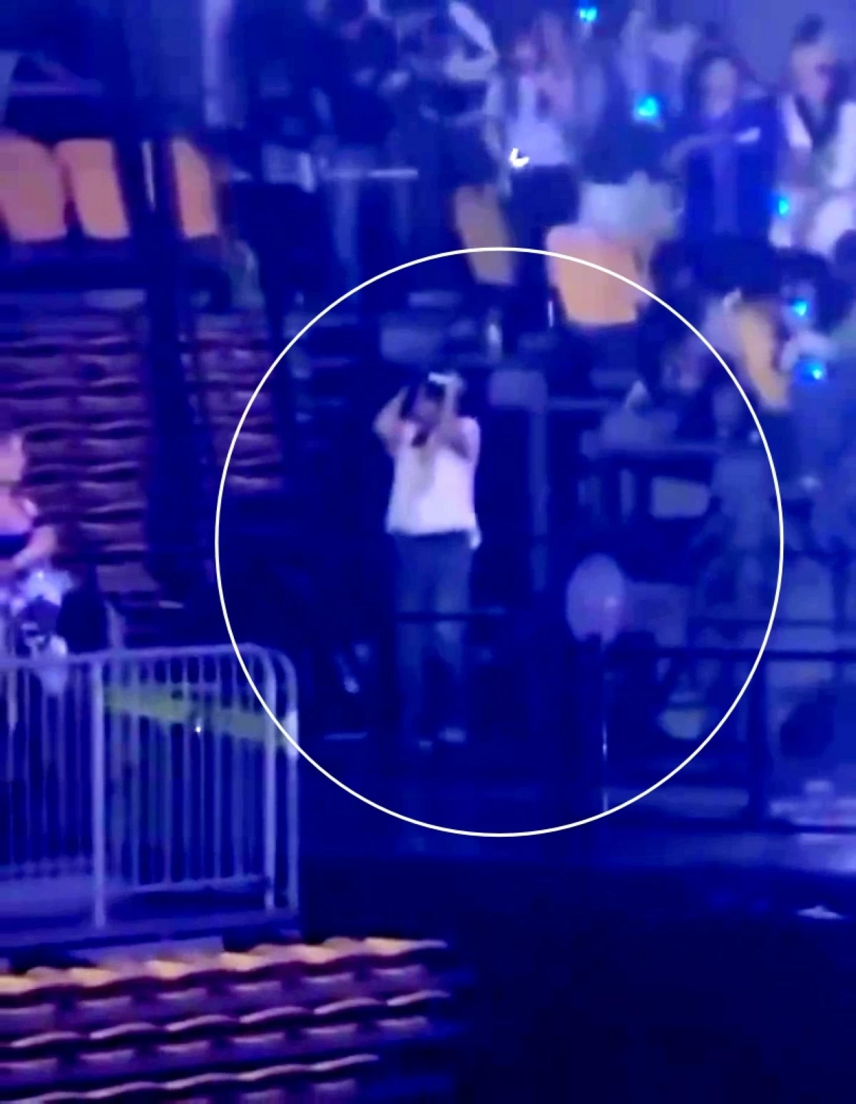 Ryeowook in shock after fans fell (Screenshot from @justelfsj on X)  