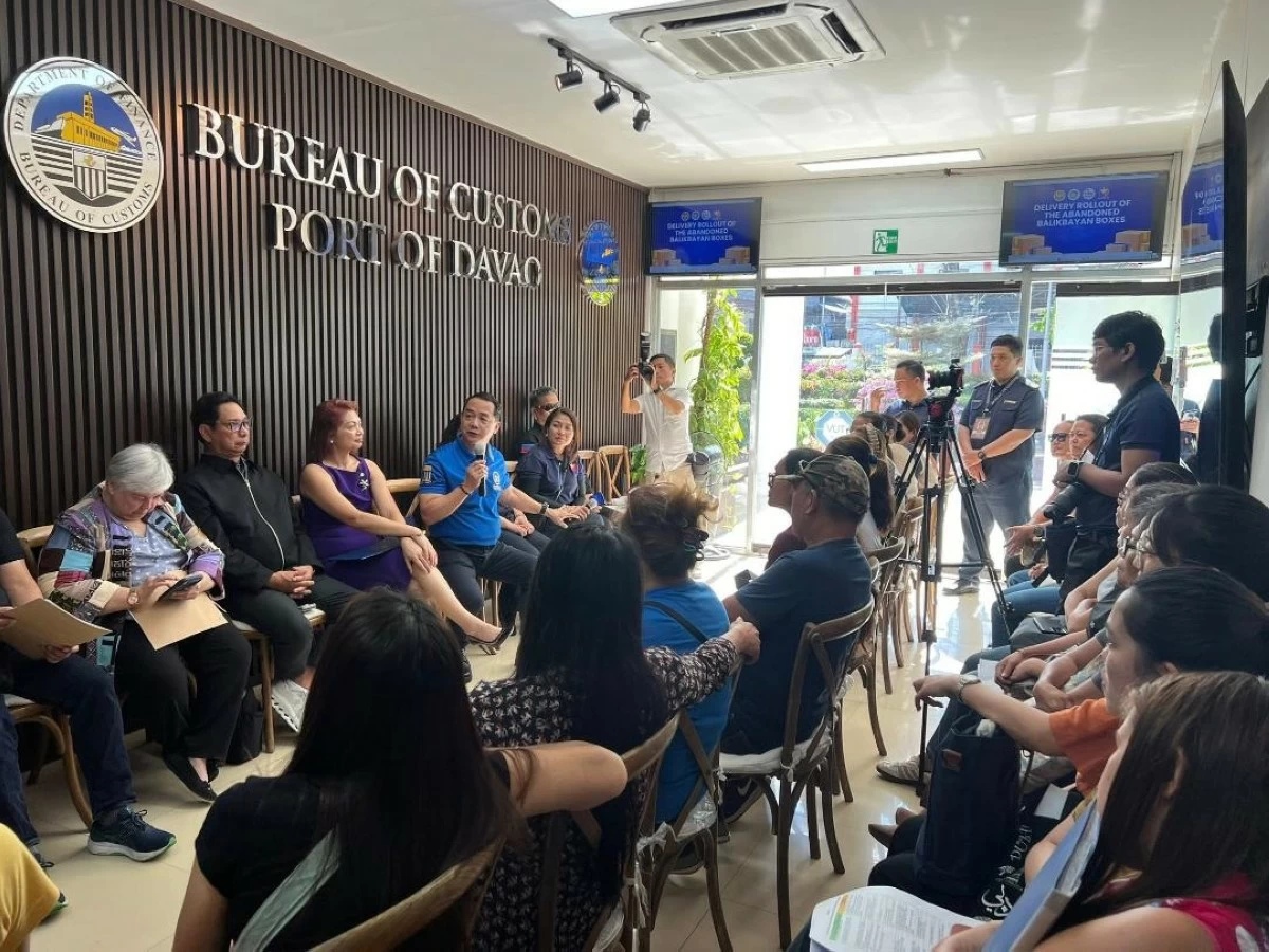 CUSTOMS Commissioner Ariel Nepomuceno holds a dialogue with around 20 families of overseas Filipino workers over their balikbayan boxes during his visit to Davao City on Wednesday afternoon, April 8, 2026. (Photo via Ivy Tejano / MB)

