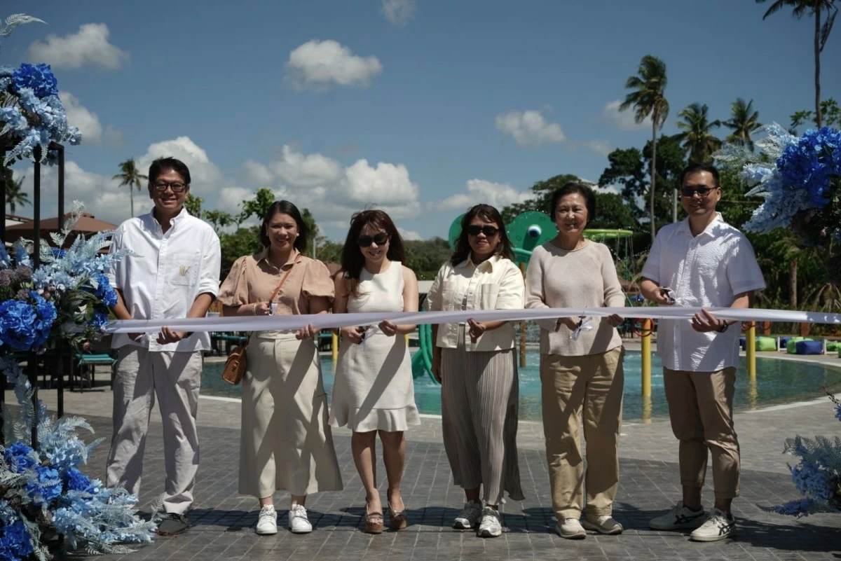 Landco Lifestyle Ventures executives Gerard Peñaflor, VP of Commercial and Customer Experience; Jeramie Fauni, project director; Maricris Aldover- Ysmael, chief finance officer; Annalyn Valladolid, project development officer; and Aplaya Laiya Corporation officers: Eileen Leong, chairman, and Neil Siy, president (Photo courtesy of Club Laiya)