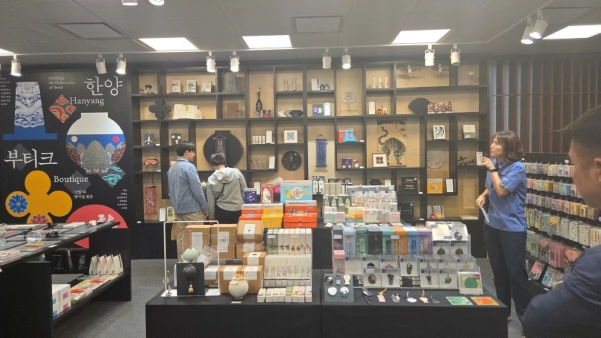 Kyobo Book Centre in Gwanghwamun in Seoul (Jonathan Hicap)