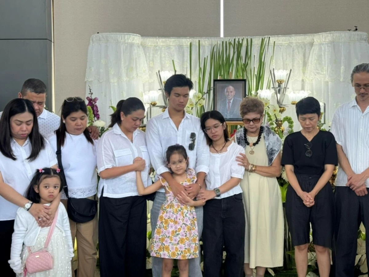 The Camilon family (Photo from Muntinlupa PIO) 