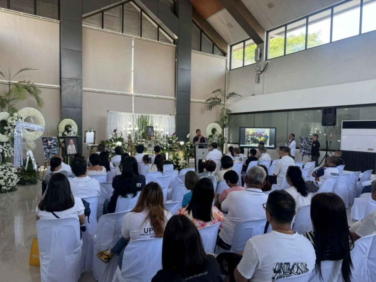 The public viewing for the late former Muntinlupa councilor Allan Rey Camilon at the Muntinlupa City hall (Photo from Muntinlupa PIO) 