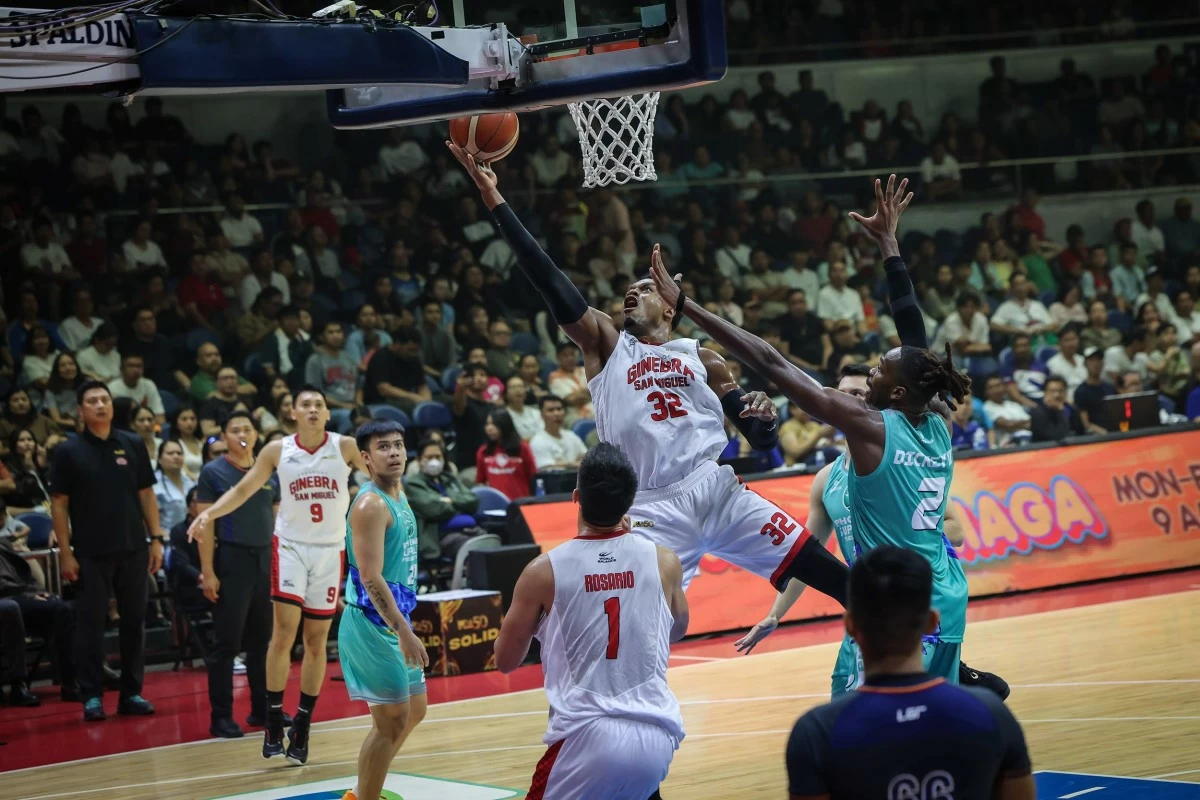 Brownlee takes charge as Ginebra holds off Phoenix