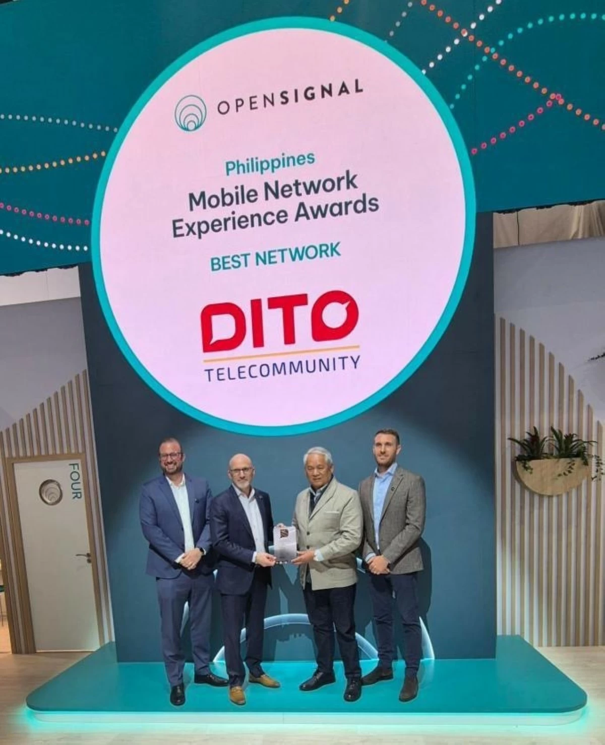 DITO Telecommunity President and CEO Eric Alberto accepts the award at the 2026 Mobile World Congress on behalf of the company. The newest telco once again was named the #1 Rated Mobile Network in the Philippines by Ookla for 2H25 and also earned Fastest Network by Opensignal.