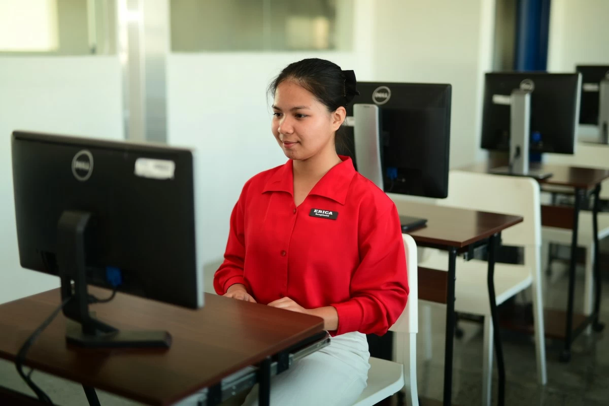 The Felicidad T. Sy Hall Digital Transformation Center provides students with access to modern technology and digital training that prepares them for careers in the evolving digital economy.