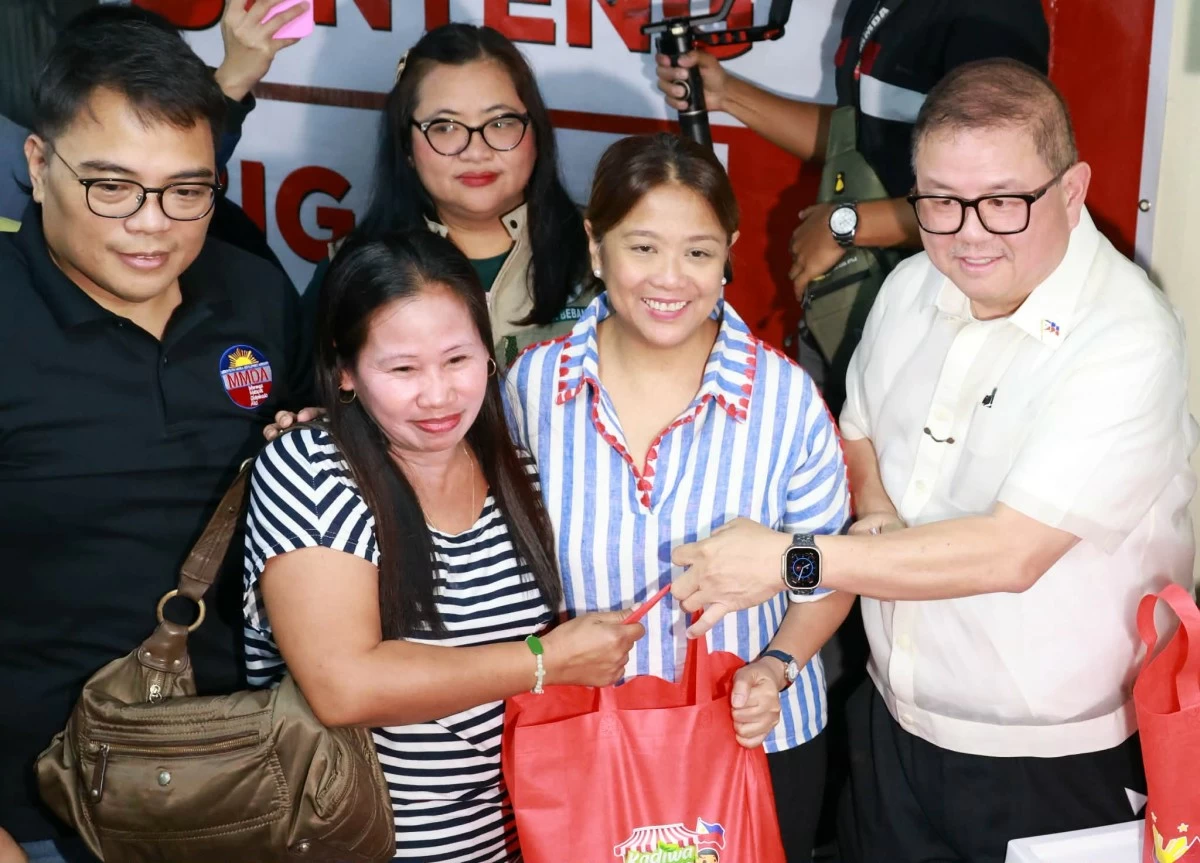 The P20 Rice Project: Benteng Bigas, Meron Na! by President Bongbong Marcos Jr. was successfully launched today at Makati City Hall.

The launch was led by Mayor Ate Nancy, Department of Agriculture Secretary Francisco Tiu Laurel Jr., Assistant Secretary Atty. Genevieve Guevarra, Food Terminal Incorporated President and CEO Joseph Lo, and MMDA Chairman Romando Artes.

Through this initiative, the city government hopes to ease the burden on Filipino families and help ensure that no table goes without rice. The City of Makati continues to support programs that bring real relief to our fellow citizens.