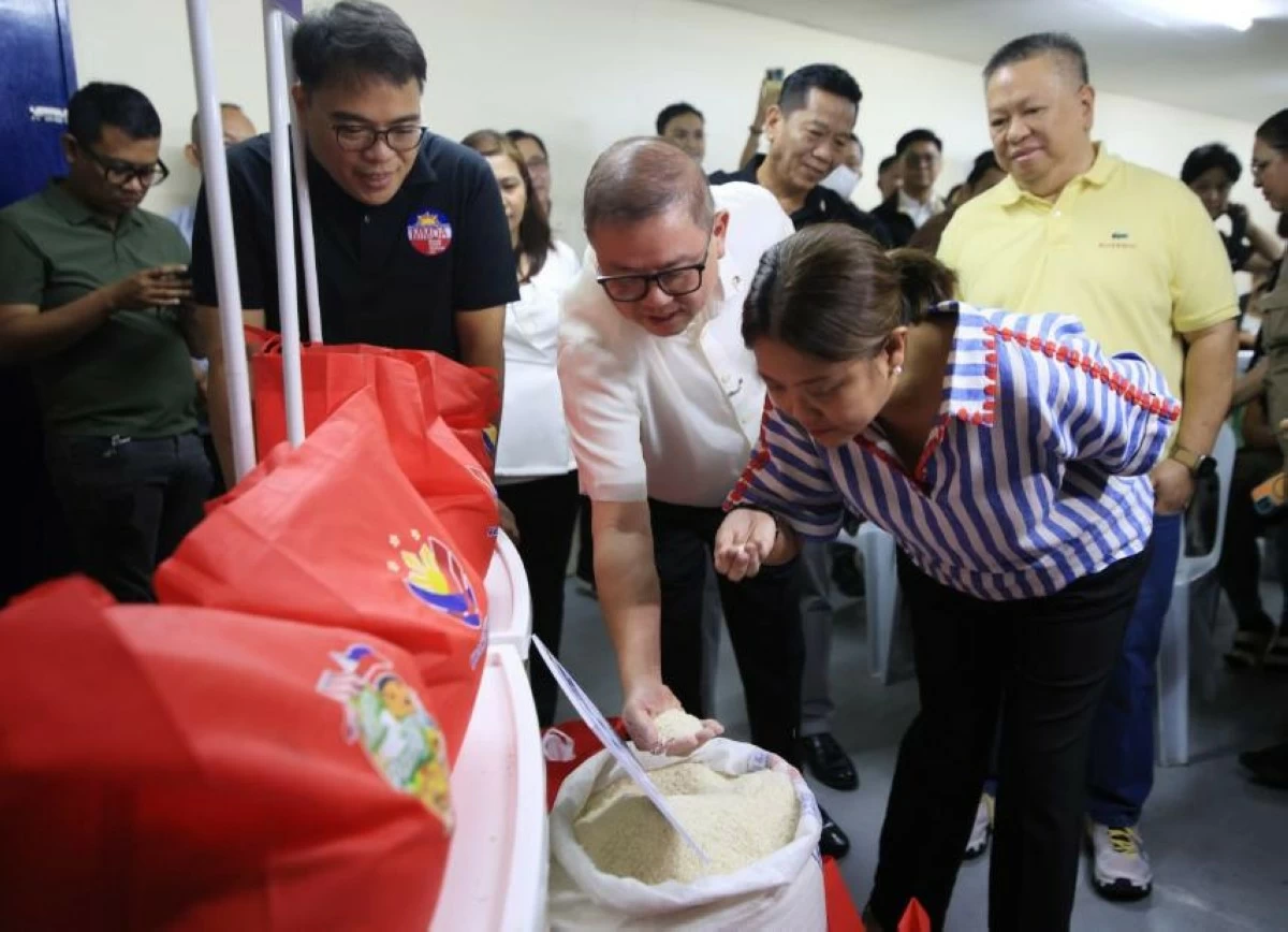 The P20 Rice Project: Benteng Bigas, Meron Na! by President Bongbong Marcos Jr. was successfully launched today at Makati City Hall.

The launch was led by Mayor Ate Nancy, Department of Agriculture Secretary Francisco Tiu Laurel Jr., Assistant Secretary Atty. Genevieve Guevarra, Food Terminal Incorporated President and CEO Joseph Lo, and MMDA Chairman Romando Artes.

Through this initiative, the city government hopes to ease the burden on Filipino families and help ensure that no table goes without rice. The City of Makati continues to support programs that bring real relief to our fellow citizens.