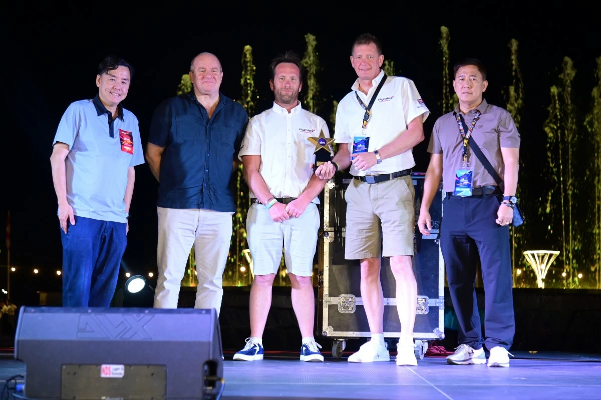 Perkin So, SAVP for Operations, SM Mall of Asia; Mike Welch of the British Embassy; Nathan Winter and Mark Kelsall of Pyrotex Fireworx; and Joel Sta. Ana, president of Platinum Fireworks Inc. (Photo from SM Supermalls)